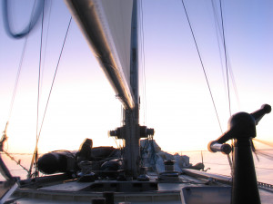 A bord de Pen Duick VI petit matin